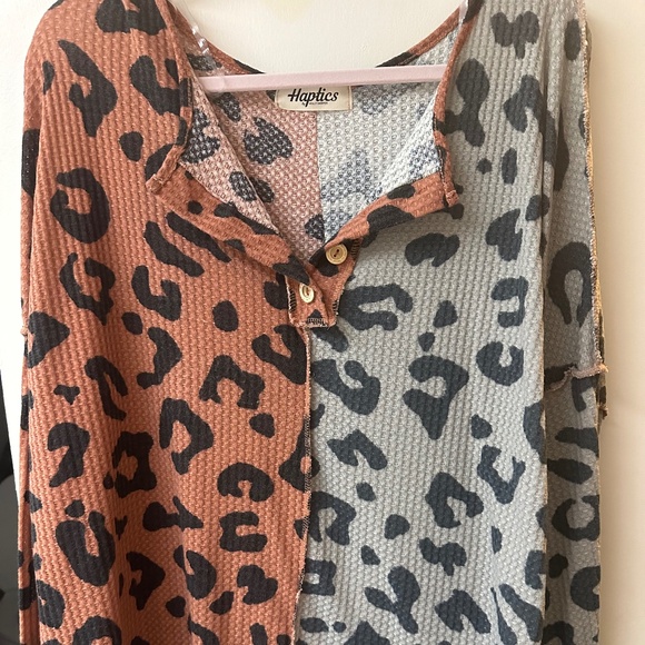 Haptics Tops - Leopard two tone Henley top